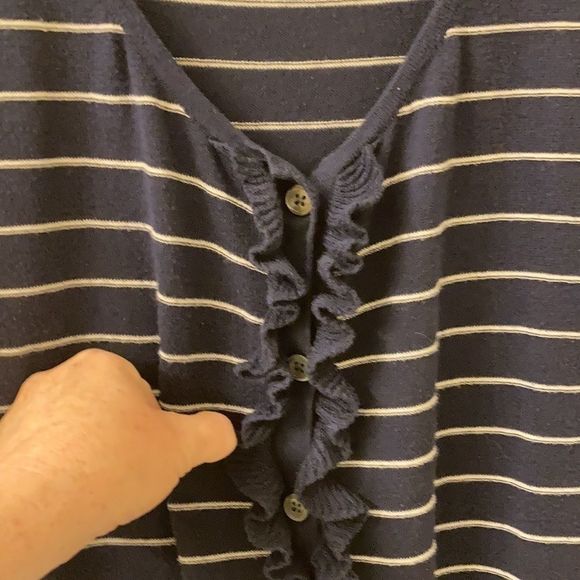 5/$25 GAP button down ruffle sweater, size Medium - Picture 5 of 8